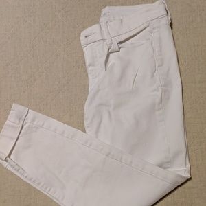 Ann Taylor loft white cropped ankle pant